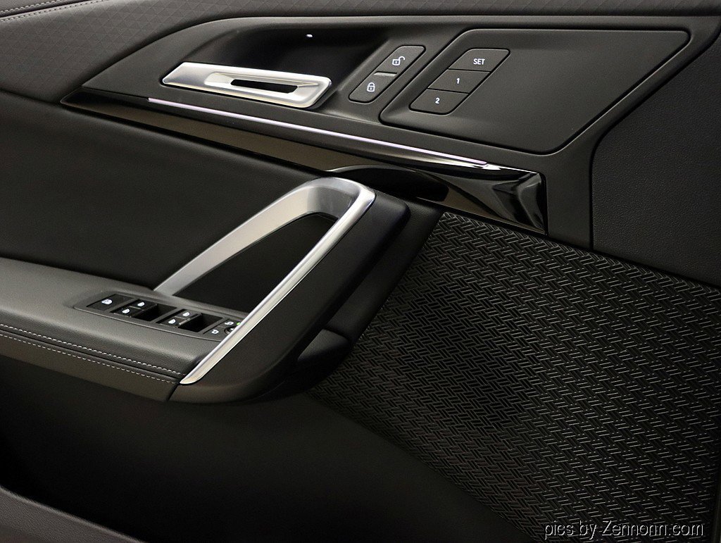 Used 2026 BMW X2 xDrive28i image 23