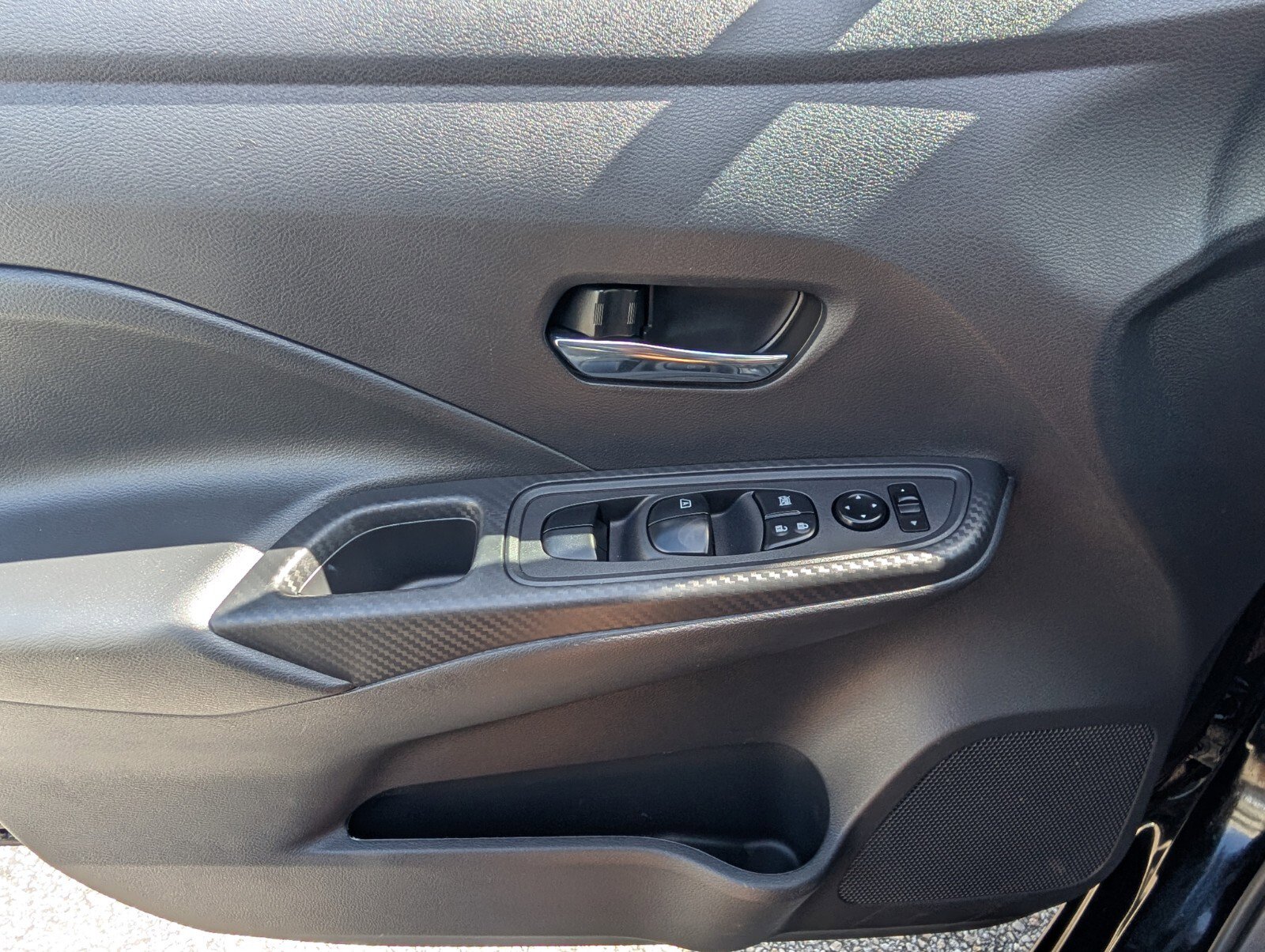 Certified 2025 Nissan Versa SV FWD image 32