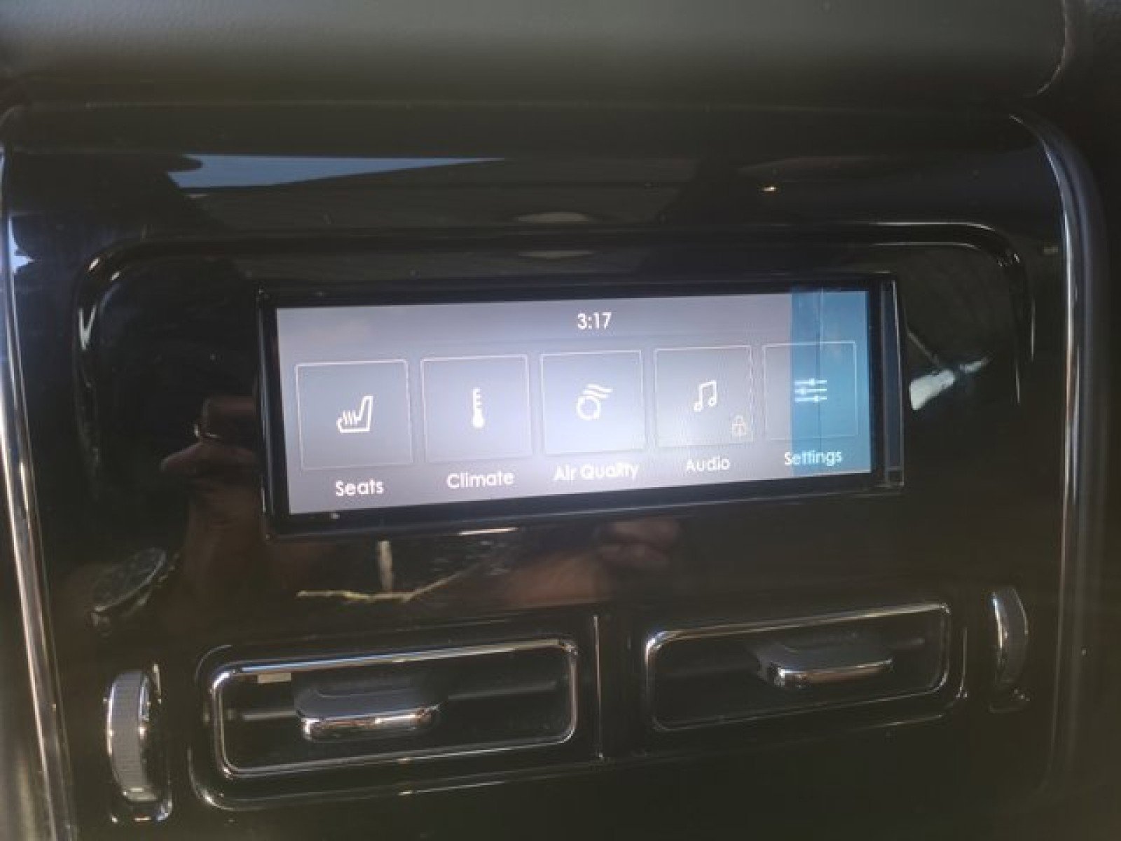 Used 2024 Lincoln Aviator Reserve w/ Equipment Group 201A image 39