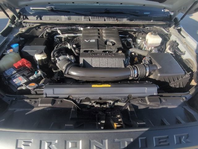 Used 2022 Nissan Frontier PRO-4X w/ Technology Package AWD/4WD image 39