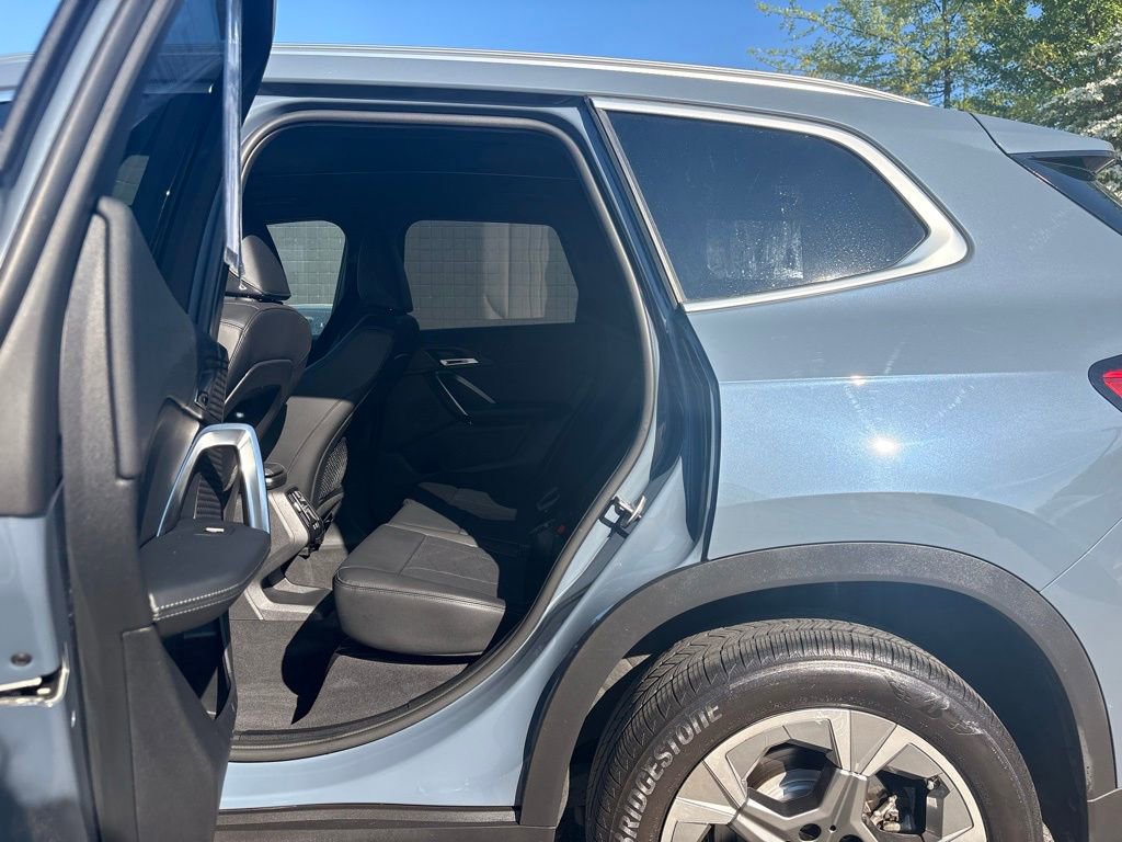 Used 2023 BMW X1 xDrive28i w/ Convenience Package AWD/4WD image 16