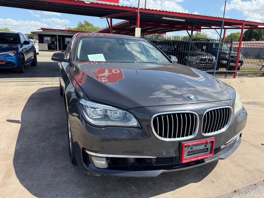Used 2015 BMW 740i RWD image 8