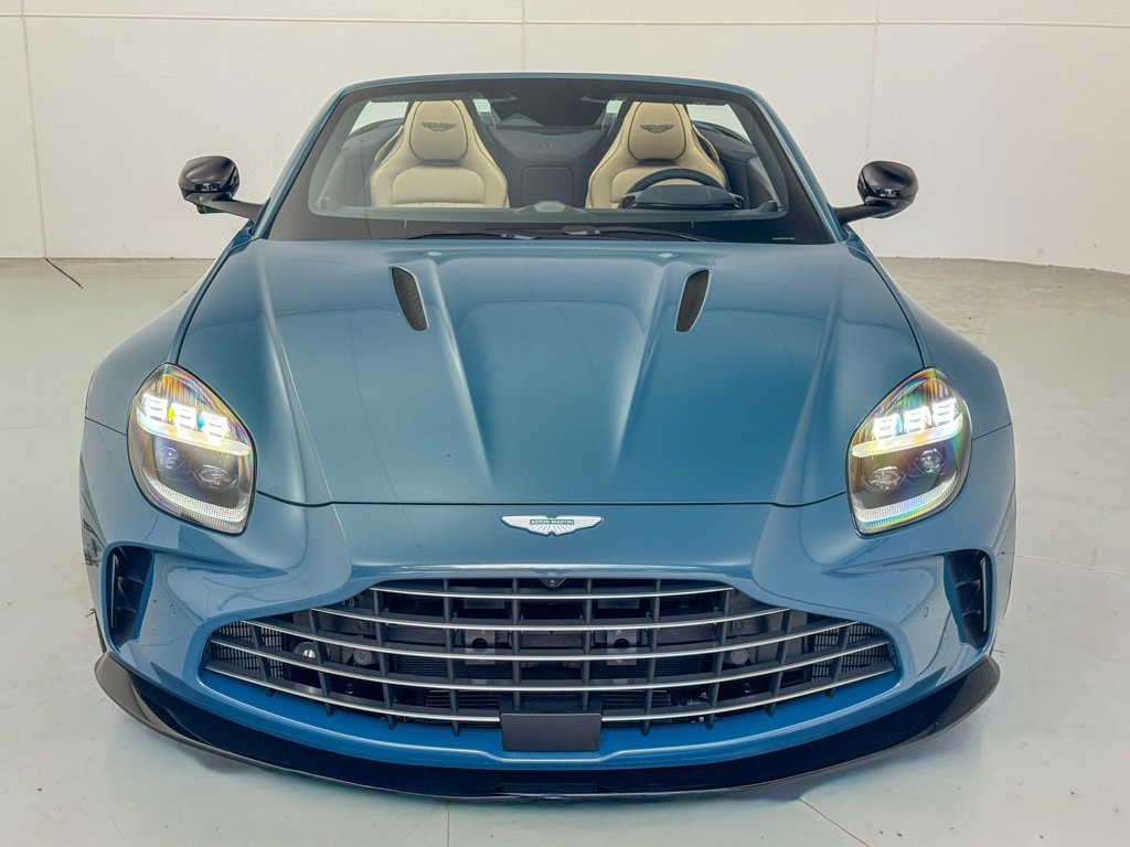 New 2026 Aston Martin V8 Vantage Roadster image 20