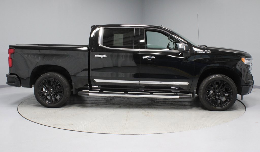 Used 2025 Chevrolet Silverado 1500 High Country w/ Technology Package image 7
