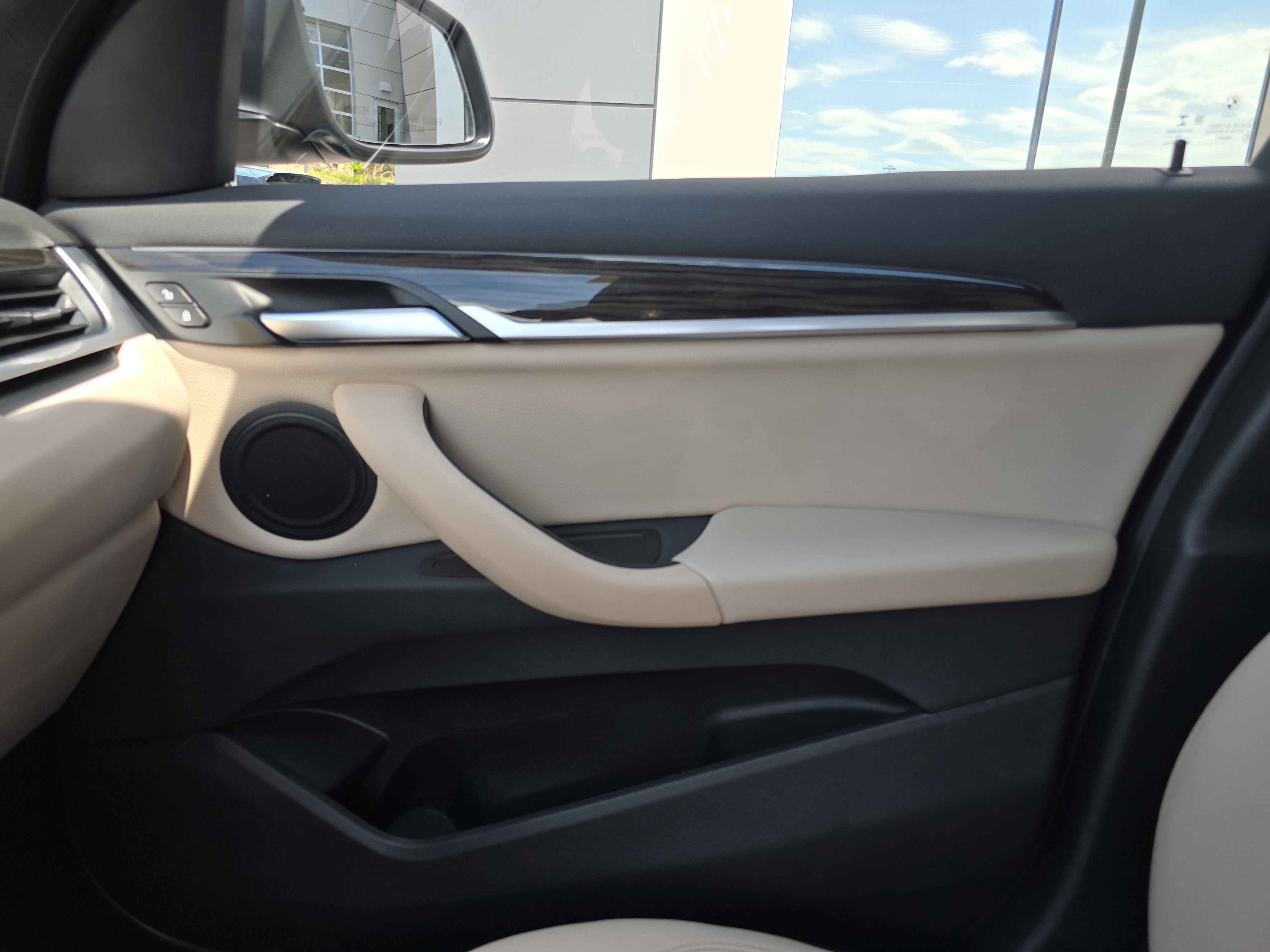 Used 2019 BMW X1 xDrive28i w/ Convenience Package image 23