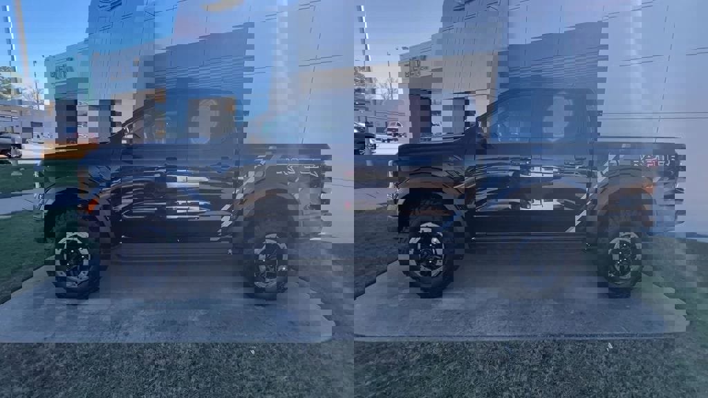 New 2025 Ford Ranger Raptor image 3