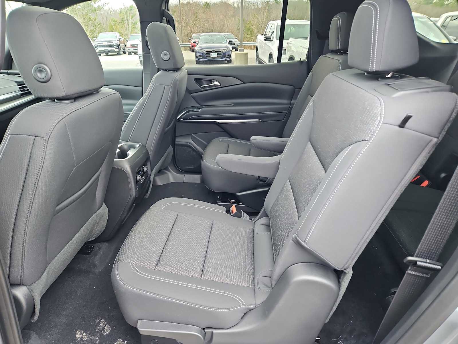 New 2026 Chevrolet Traverse LT w/ Sun and Wheel Package AWD/4WD image 19