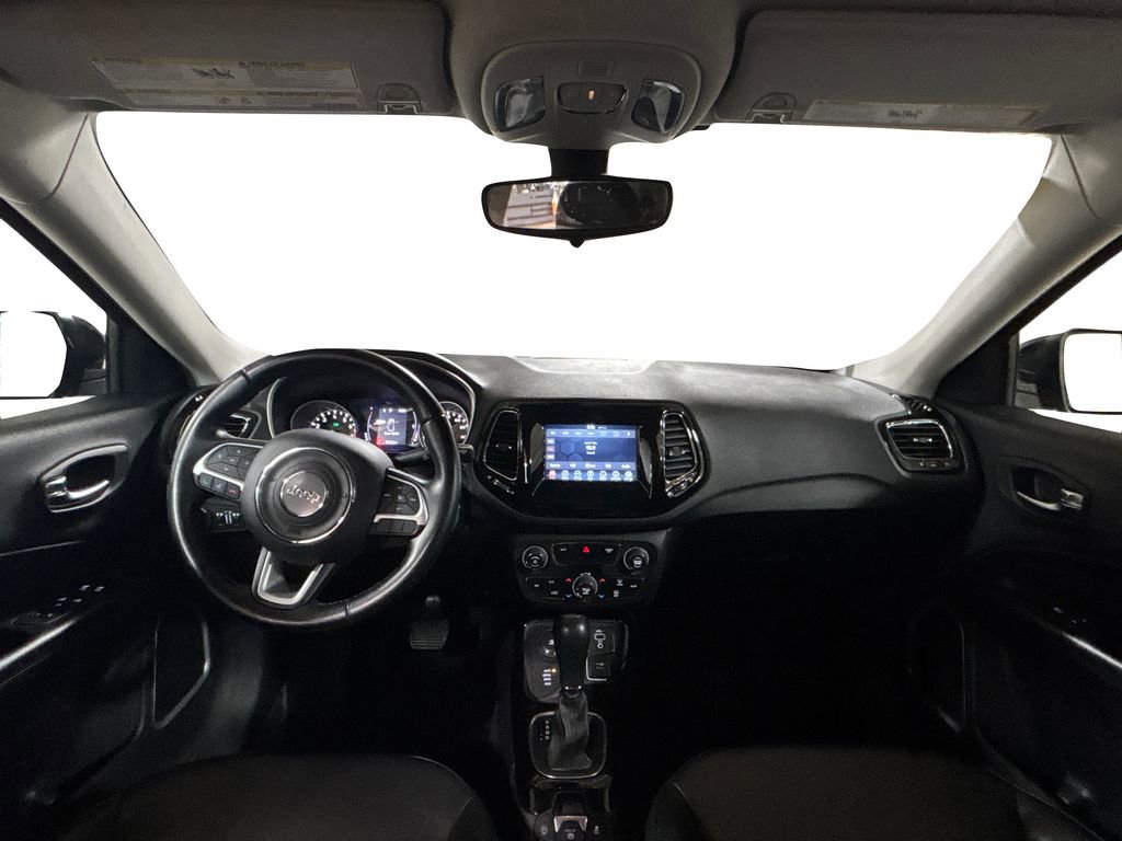 Used 2020 Jeep Compass Latitude AWD/4WD image 17