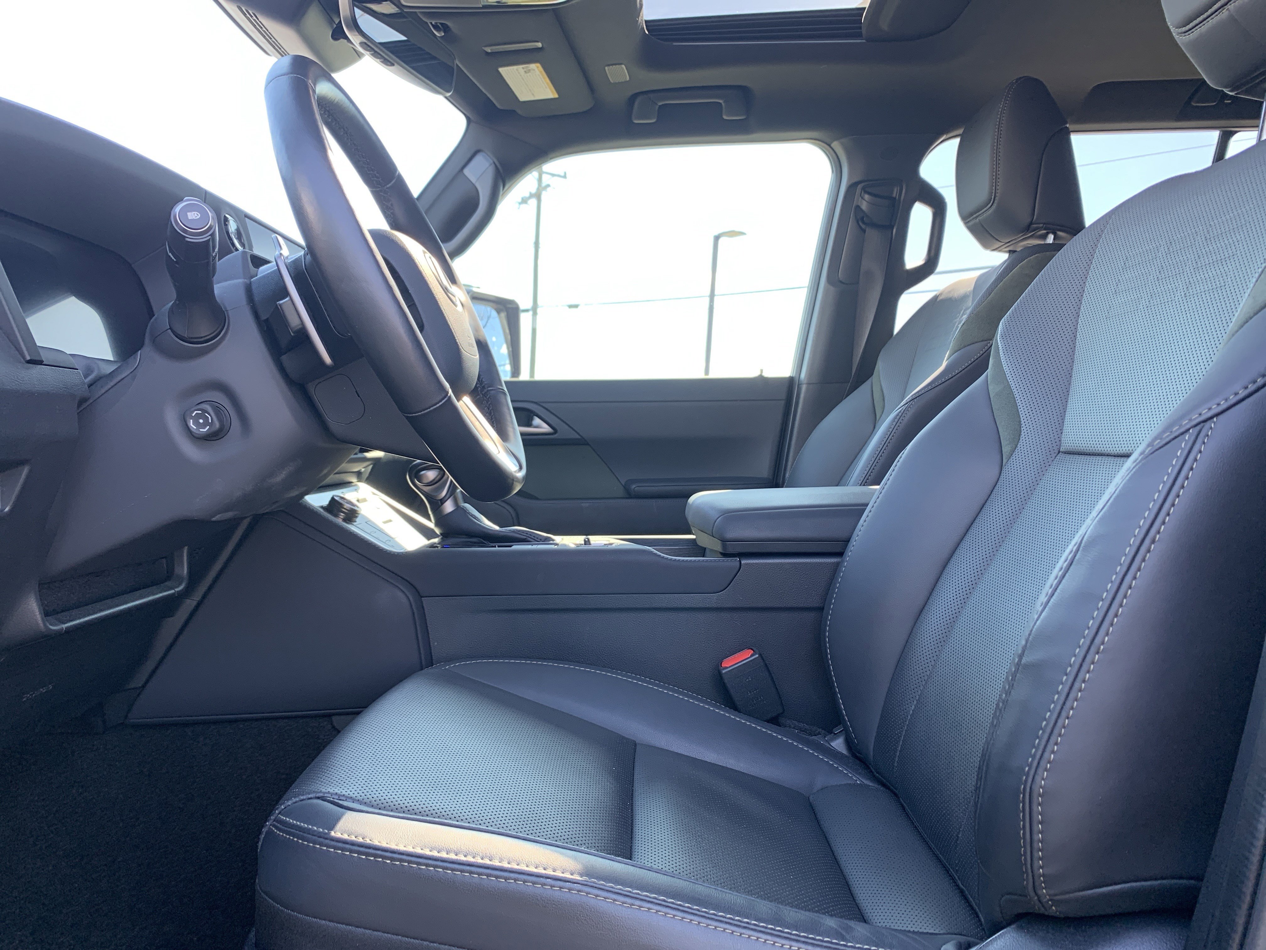 Used 2024 Lexus GX 550 image 16