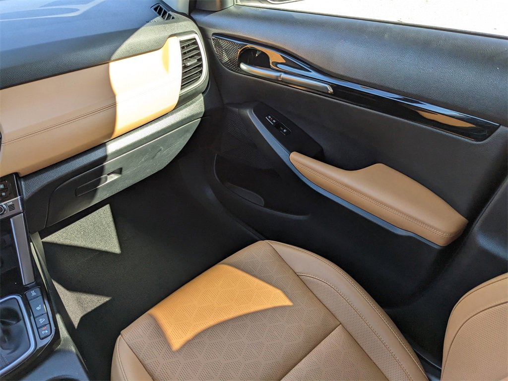 Certified 2025 Kia Seltos EX w/ EX Sunroof Package image 20