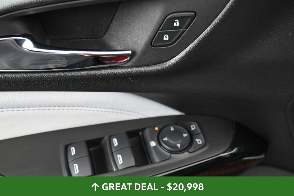 Used 2025 Chevrolet Trax LT FWD image 26