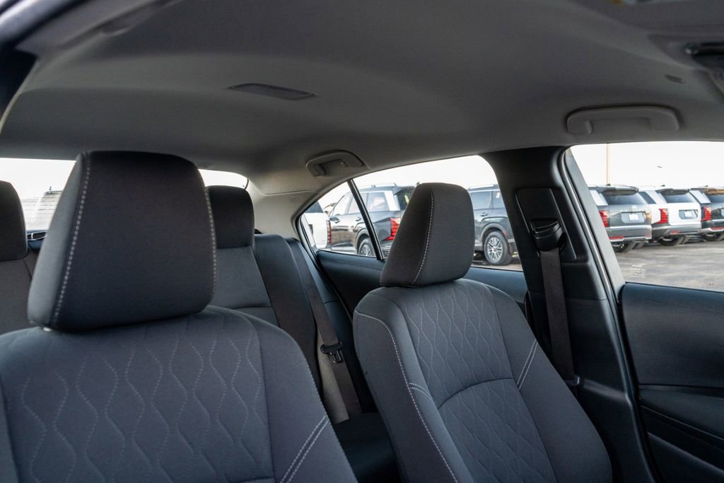 Used 2025 Toyota Corolla LE w/ LE Premium Package image 13