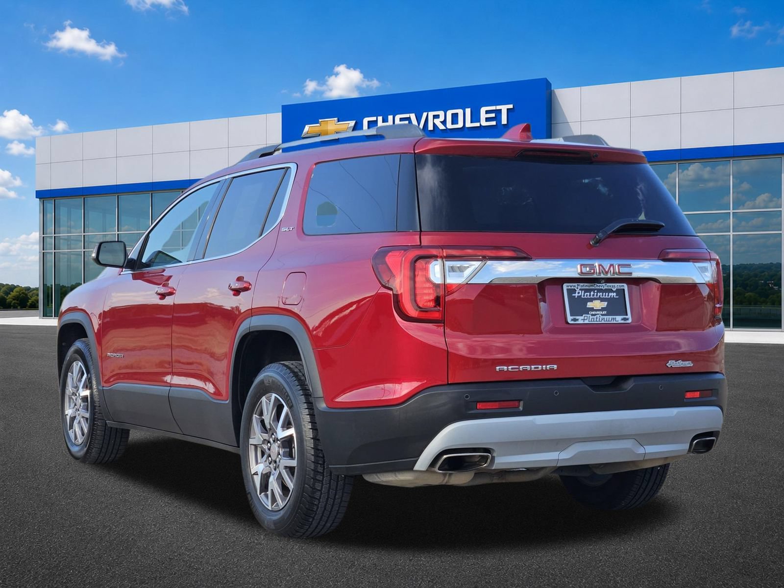 Used 2021 GMC Acadia SLT w/ Preferred Package FWD image 4