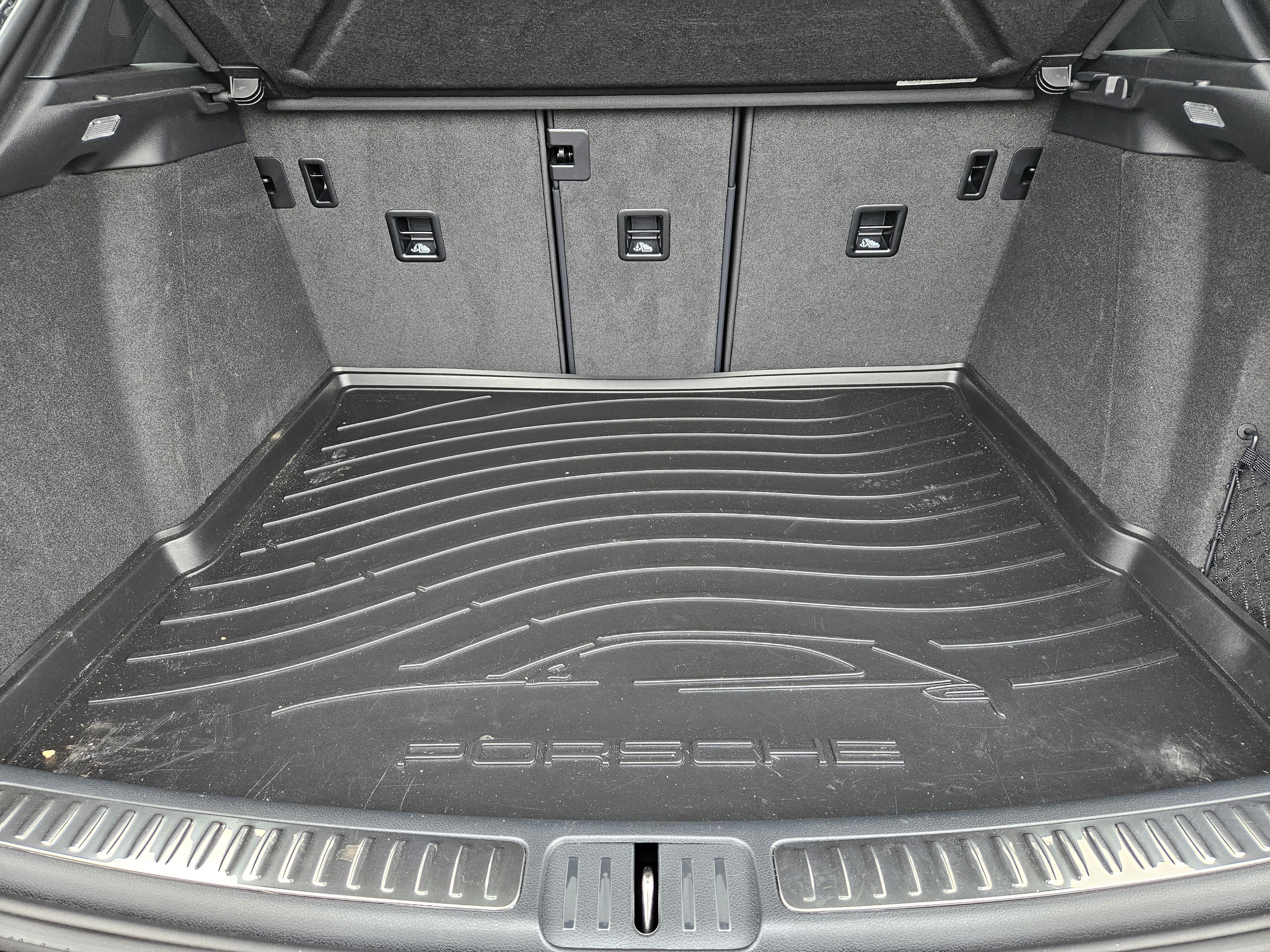 Certified 2026 Porsche Macan AWD/4WD image 31