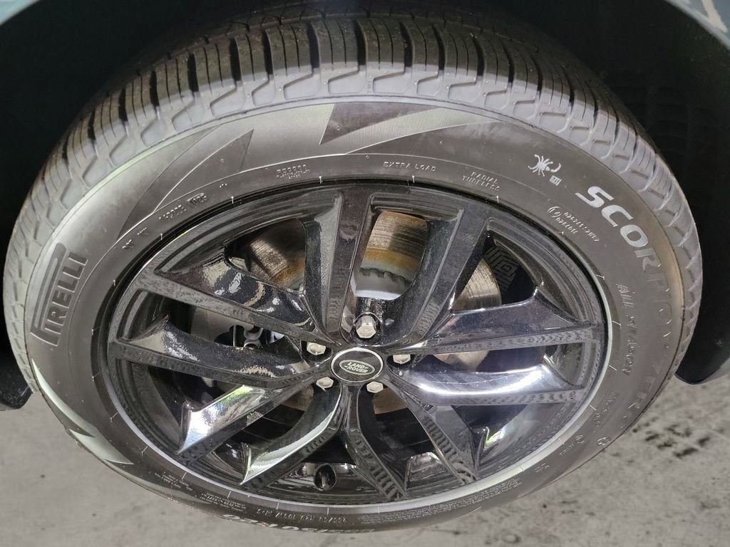 Used 2026 Land Rover Range Rover Velar S AWD/4WD image 11