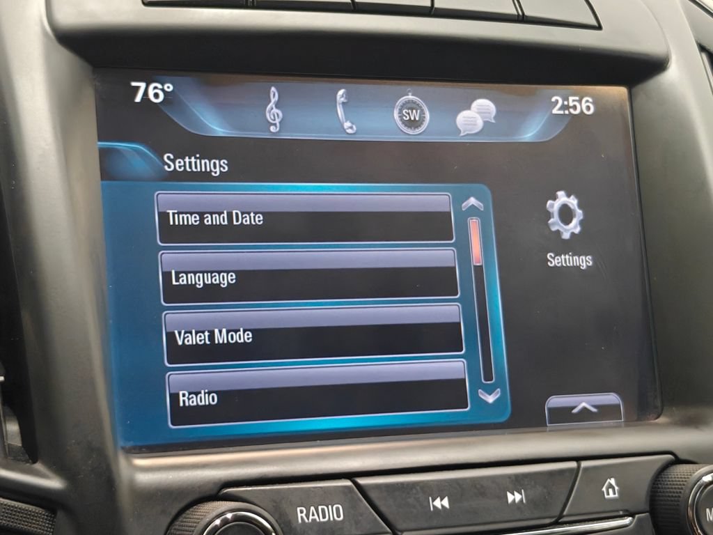 Used 2017 Buick Regal Sport Touring FWD image 29