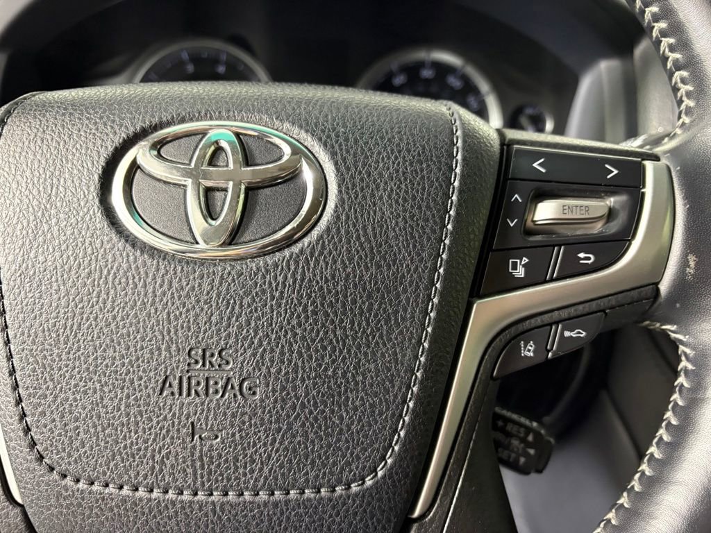 Used 2016 Toyota Land Cruiser image 22