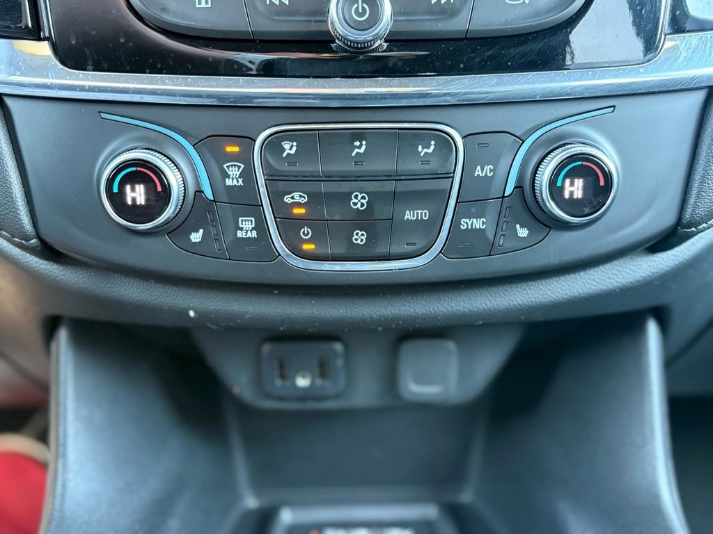 Used 2023 Chevrolet Traverse LT image 26