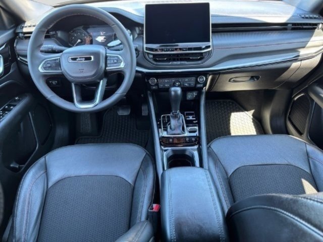 Used 2024 Jeep Compass Trailhawk AWD/4WD image 10