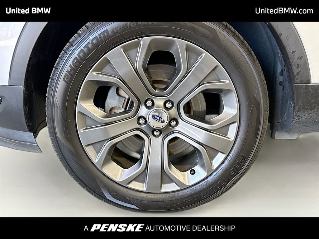 Used 2018 Ford Explorer Sport w/ Equipment Group 401A image 2