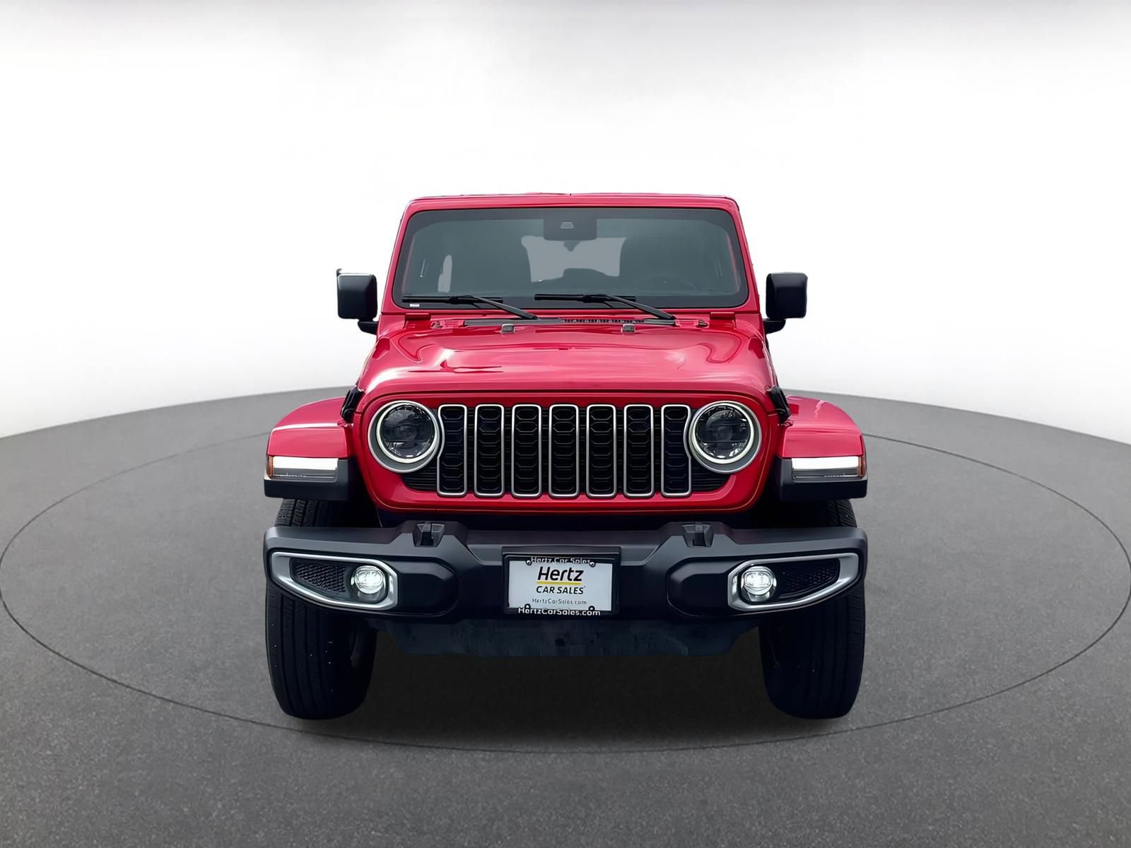 Used 2025 Jeep Wrangler Sahara image 4