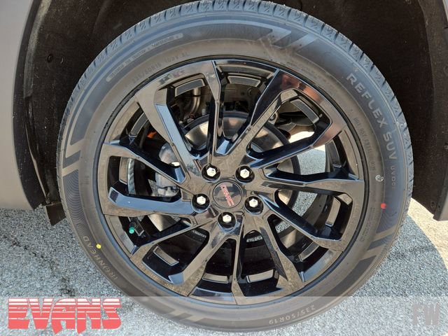 Used 2023 GMC Terrain SLE w/ Driver Convenience Package image 25