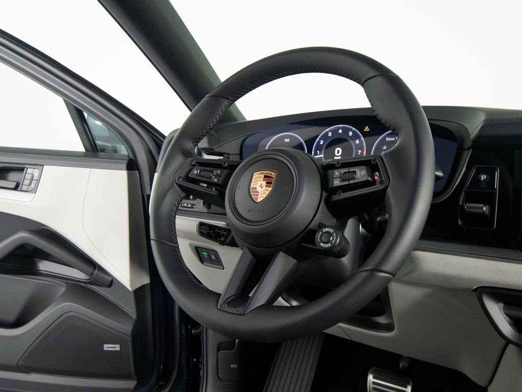 New 2026 Porsche Cayenne S image 32