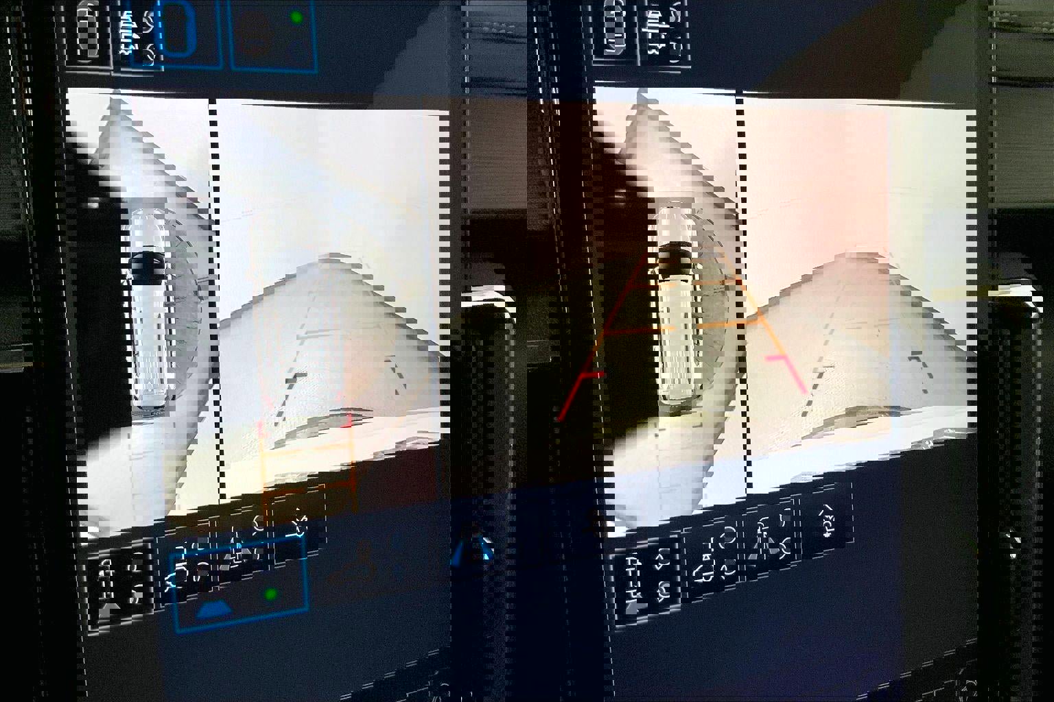 Used 2025 GMC Acadia Elevation image 21