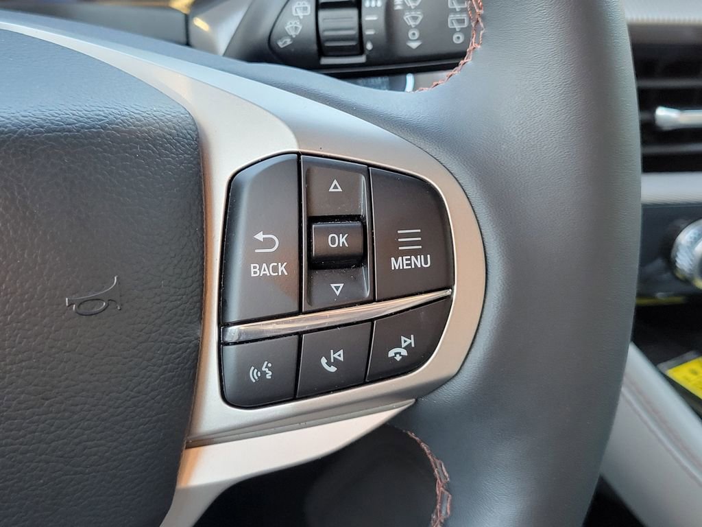 Certified 2025 Ford Explorer Active w/ Active Comfort Package image 30