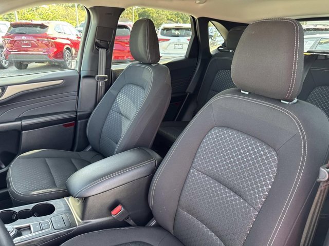 Used 2025 Ford Escape Active image 11
