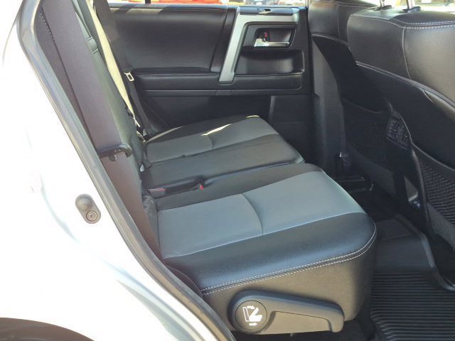 Used 2024 Toyota 4Runner SR5 Premium w/ Moonroof Package RWD image 21