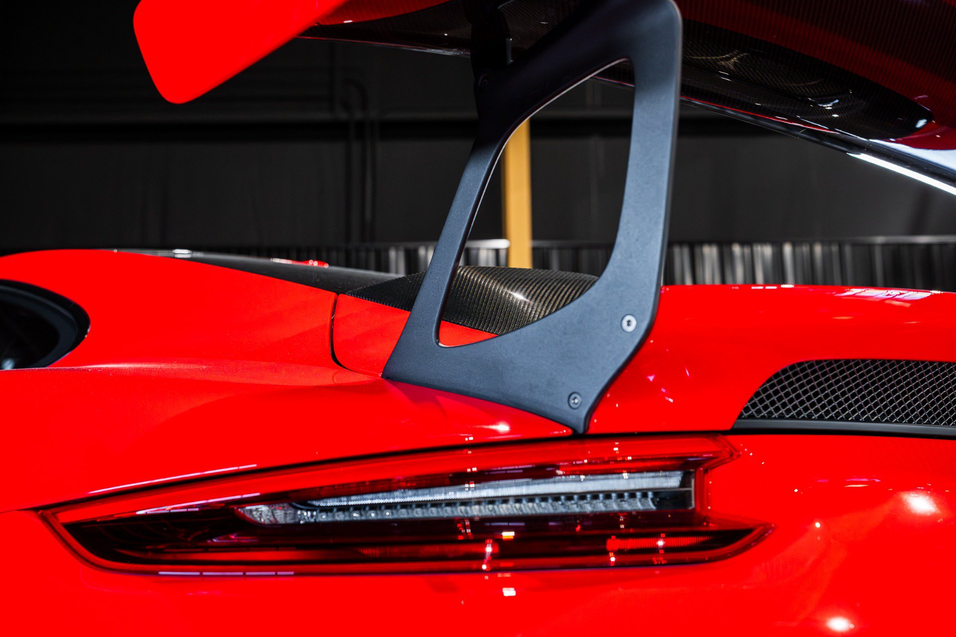 Used 2018 Porsche 911 GT2 RS RWD image 36