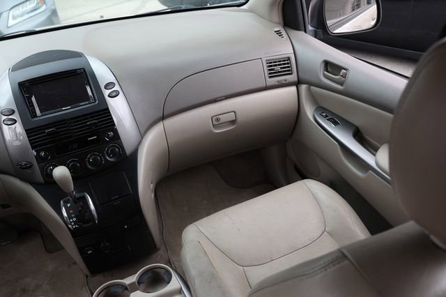 Used 2009 Toyota Sienna LE image 24