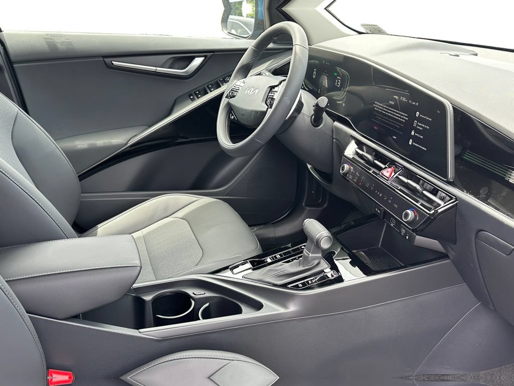 New 2026 Kia Niro EX FWD image 5