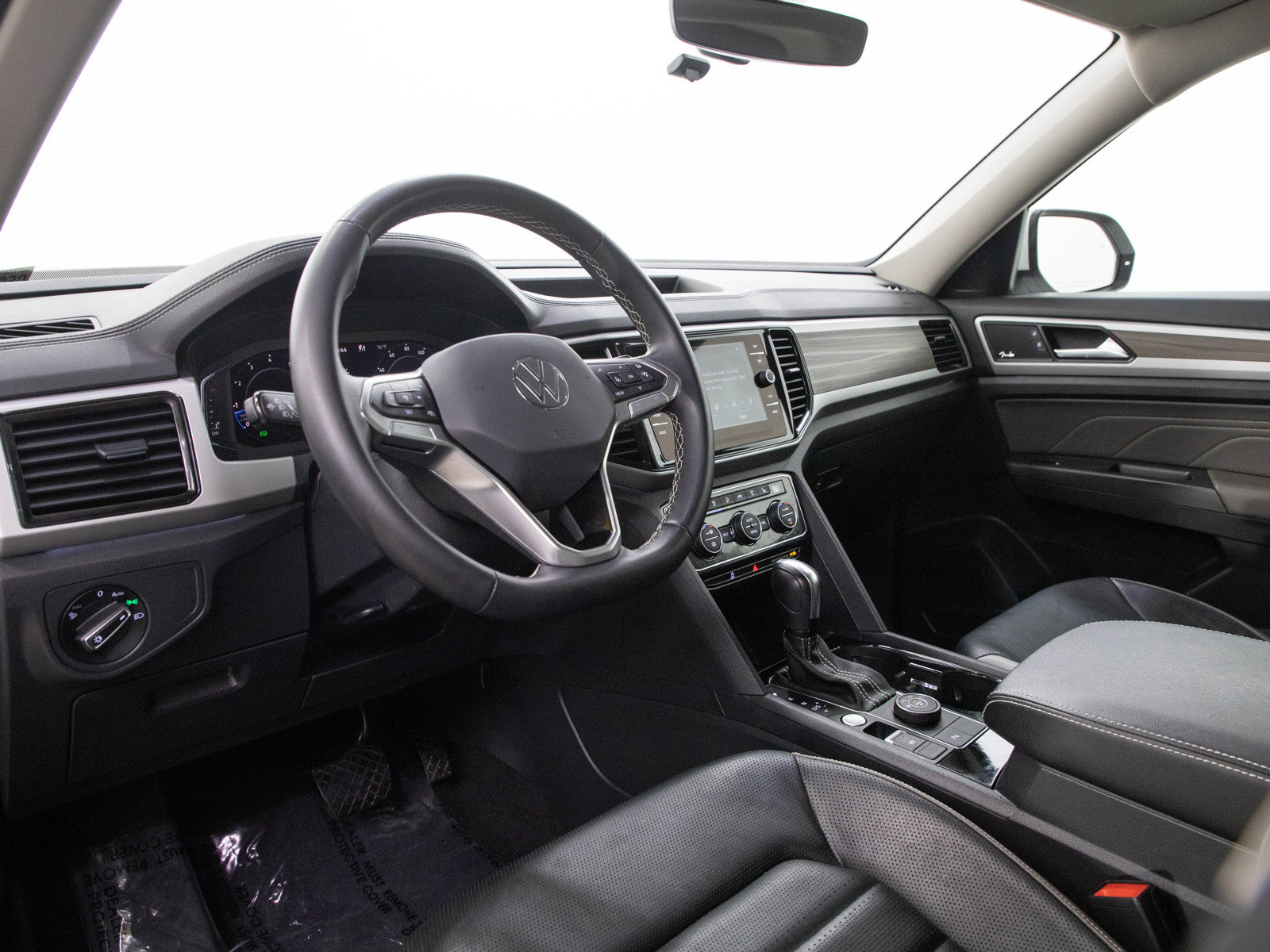 Used 2023 Volkswagen Atlas SEL AWD/4WD image 26
