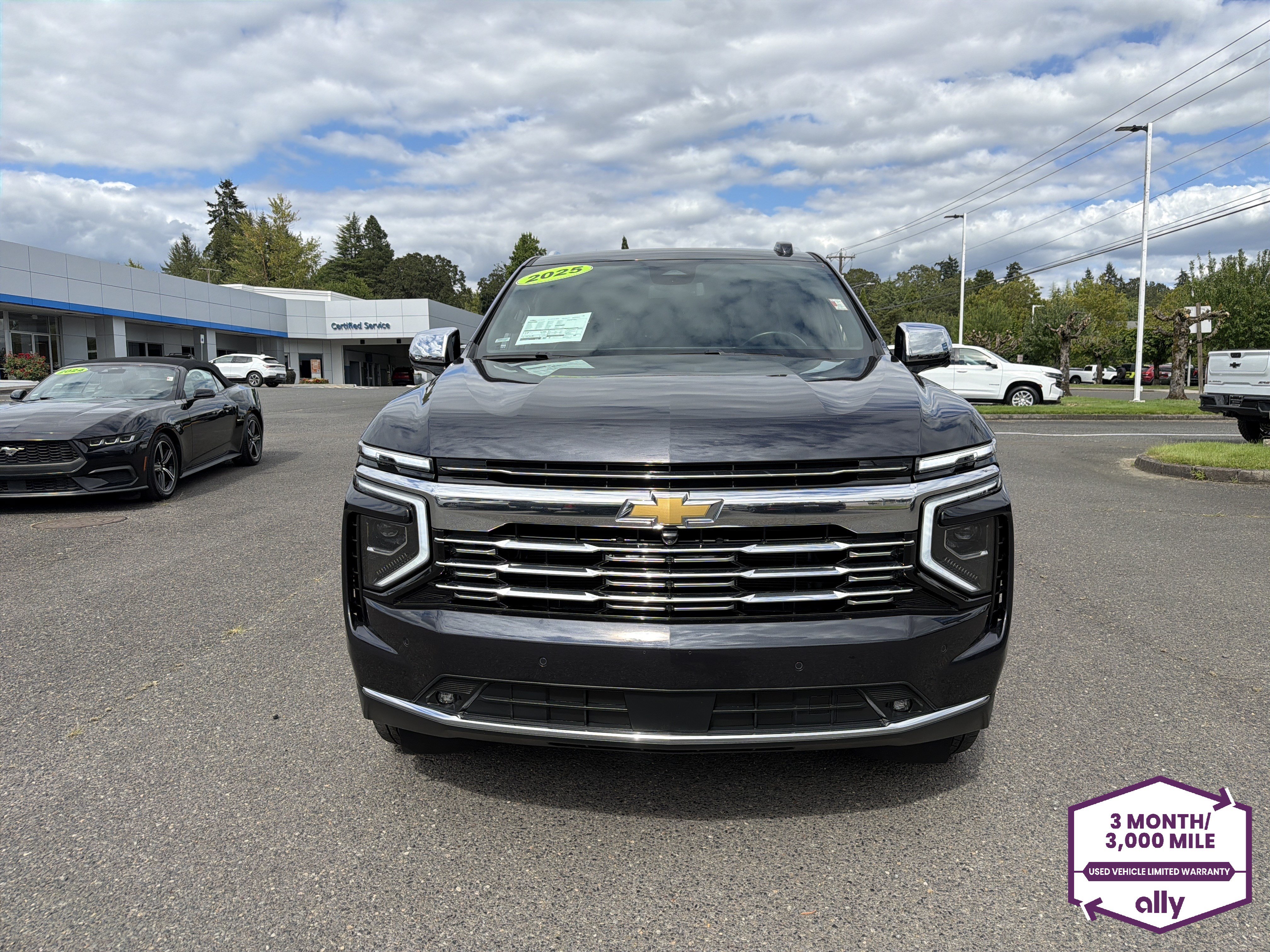 Used 2025 Chevrolet Tahoe Premier AWD/4WD image 8