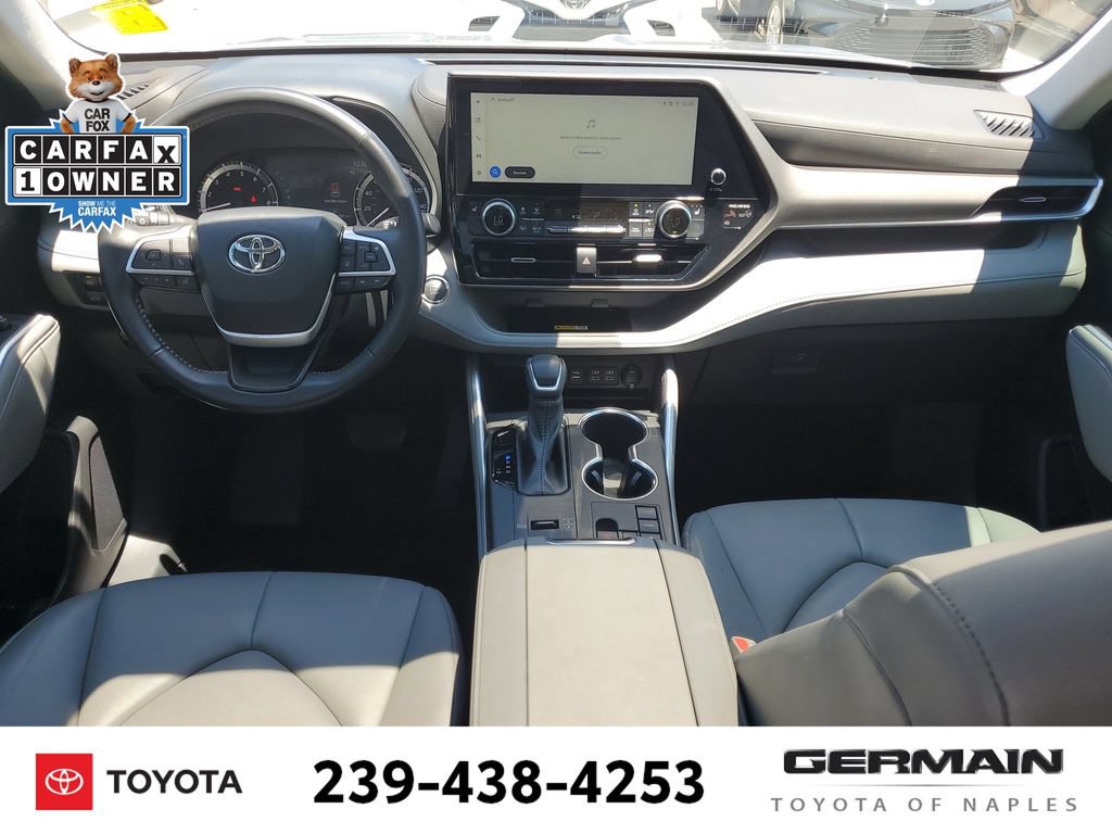 Used 2023 Toyota Highlander XLE FWD image 18