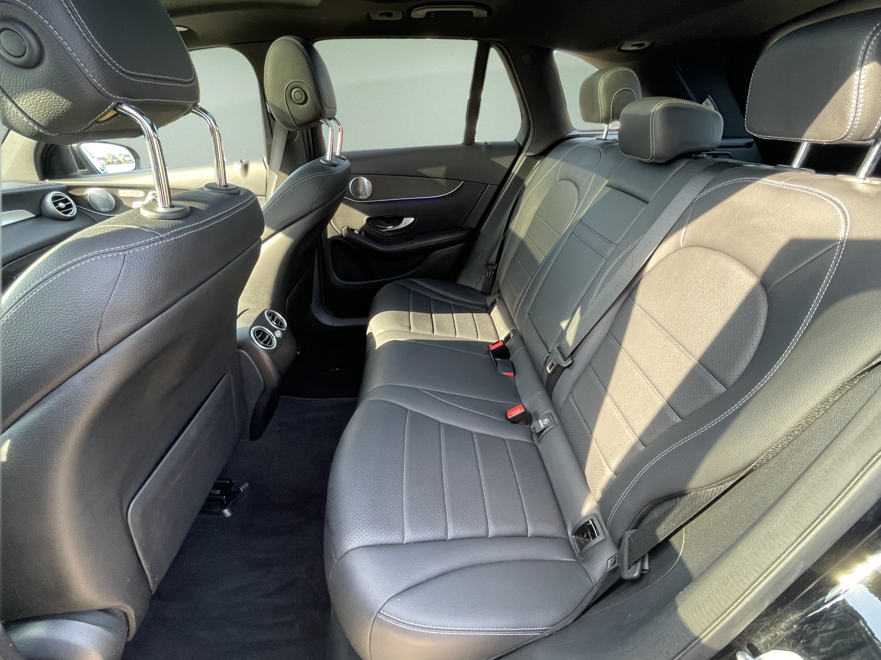 Used 2020 Mercedes-Benz GLC 300 4MATIC image 31