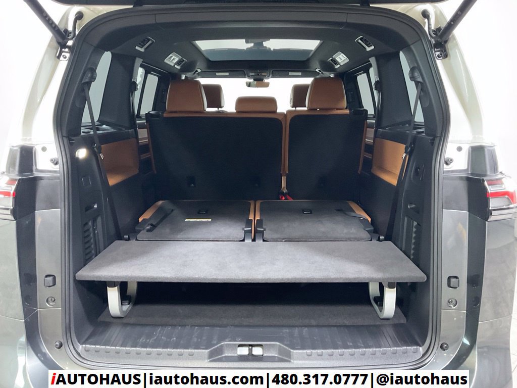 Used 2025 Volkswagen ID. Buzz Pro S Plus RWD image 18