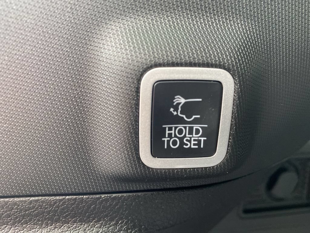 New 2026 Jeep Grand Cherokee Altitude AWD/4WD image 17