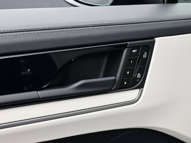 New 2026 Porsche Cayenne E-Hybrid image 15