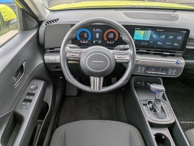 Certified 2025 Hyundai Kona SEL FWD image 16