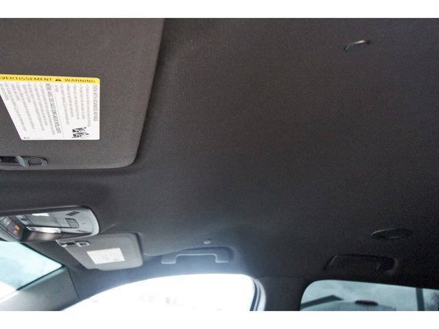 Used 2024 Chevrolet Traverse LT image 28