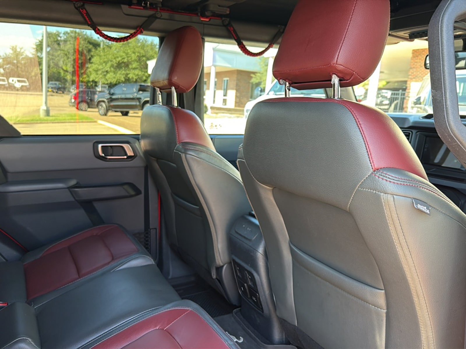 Used 2022 Ford Bronco Big Bend w/ Sasquatch Package AWD/4WD image 16