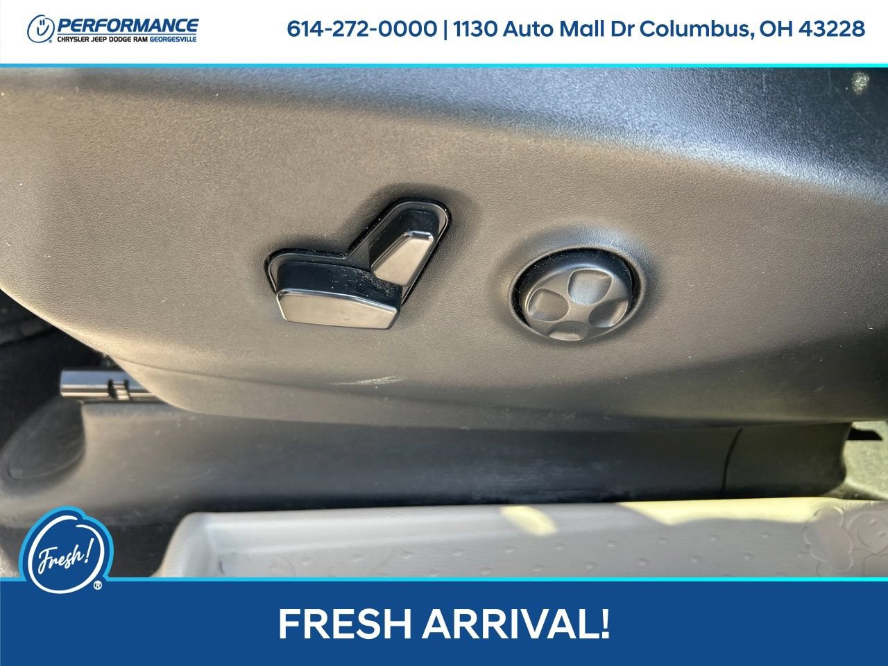 Used 2023 Chrysler Voyager LX FWD image 18