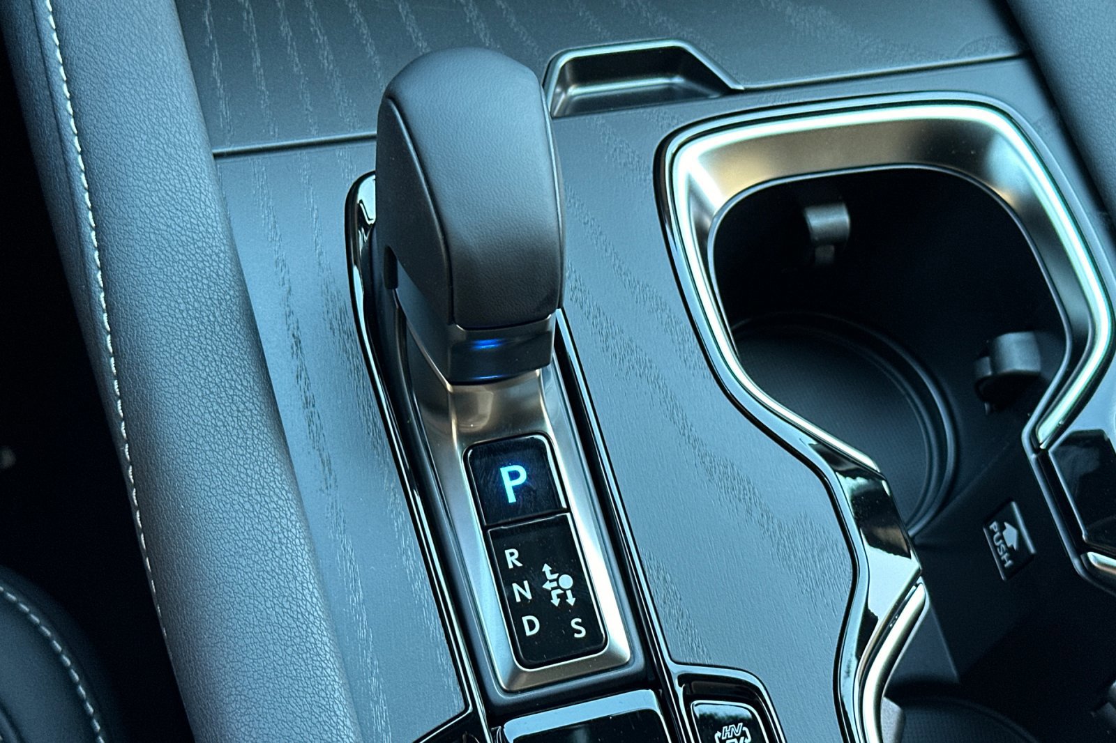 New 2026 Lexus RX 450h AWD image 21