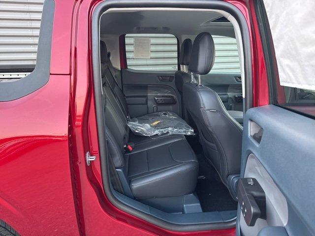 New 2025 Ford Maverick Lariat w/ Black Appearance Package image 33