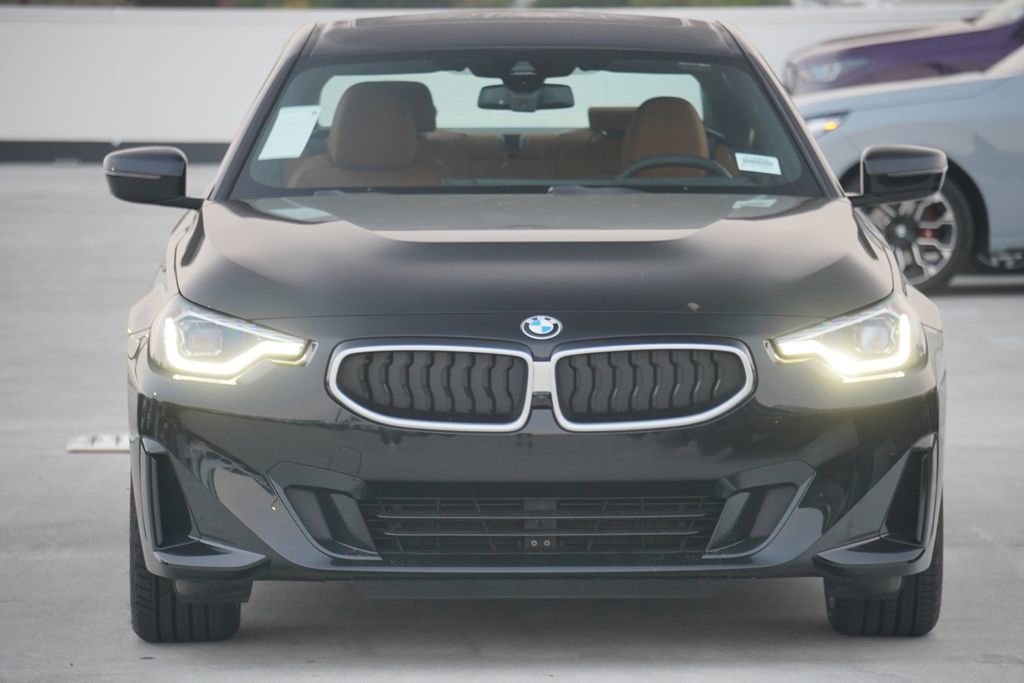Used 2025 BMW 230i Coupe w/ Premium Package RWD image 2