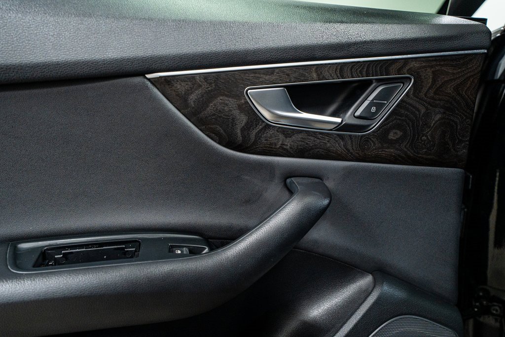 Used 2020 Audi Q8 Premium w/ Black Optic Package image 53