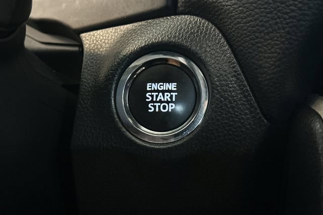 Used 2024 Toyota RAV4 XLE FWD image 27